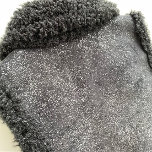 Girls Faux Leather Vest - Picture 5 of 8